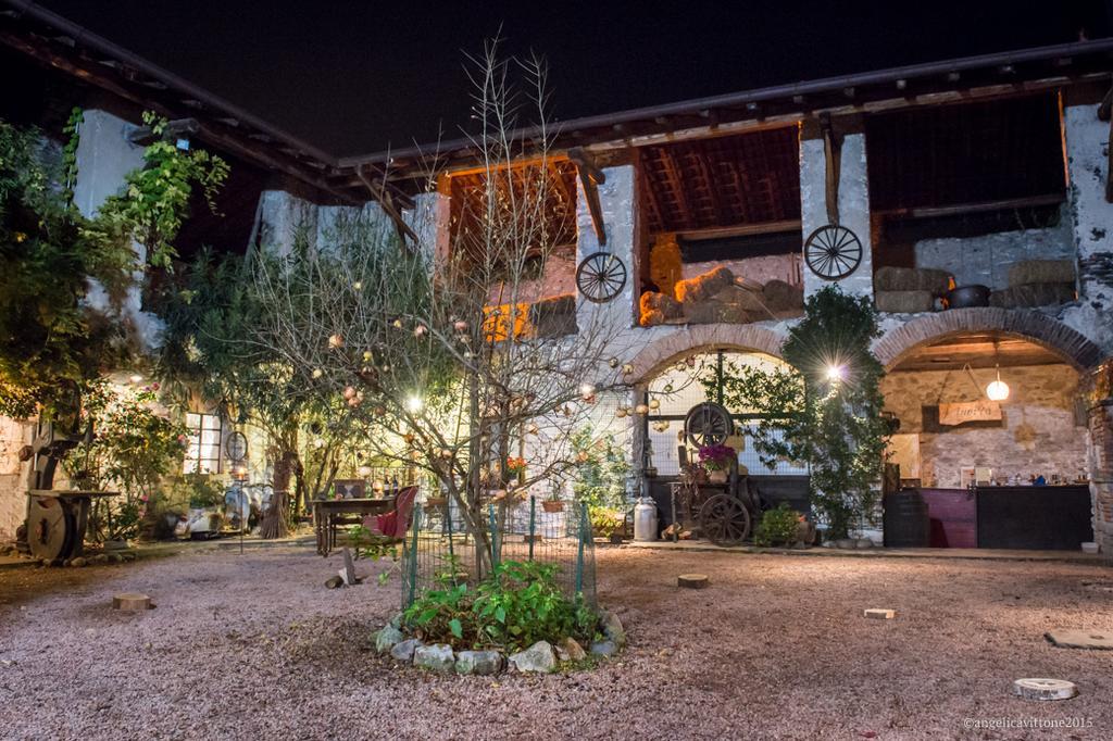 Corte Dei Brut Gavirate Exteriér fotografie